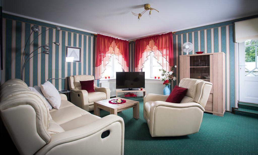 Katariina Guesthouse รักเวเร ภายนอก รูปภาพ
