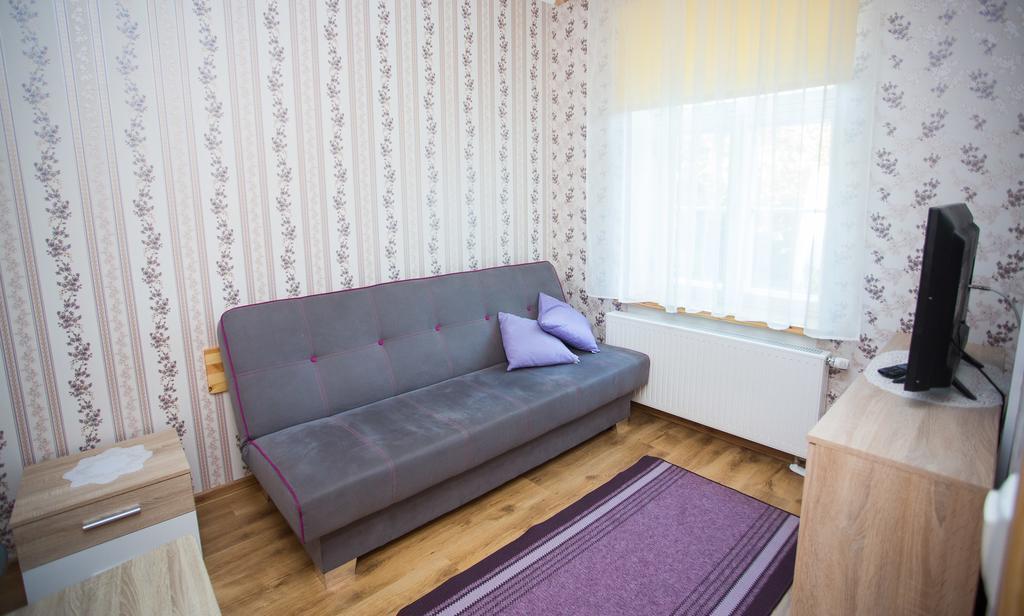 Katariina Guesthouse รักเวเร ภายนอก รูปภาพ