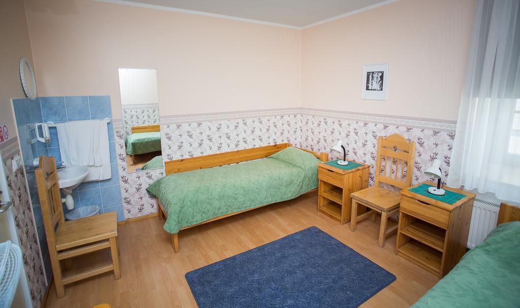 Katariina Guesthouse รักเวเร ภายนอก รูปภาพ